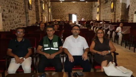 Şehzadeler Belediyesi personeline bağımlılıkla mücadele eğitimi verildi